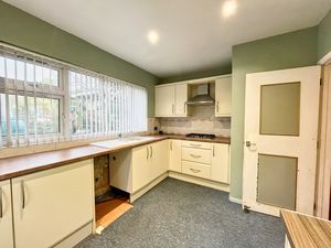 Photo 27- click for photo gallery